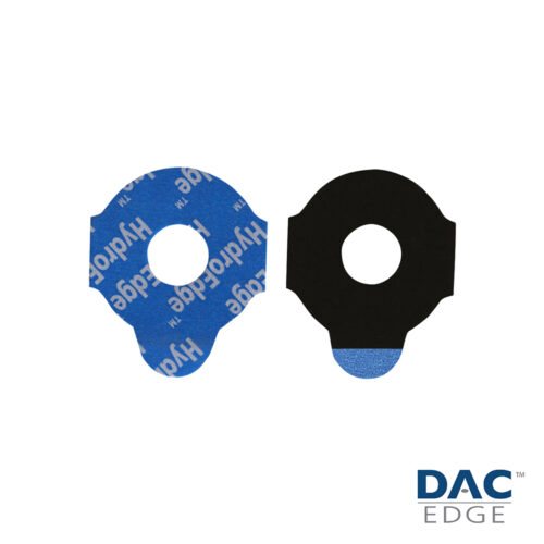 Zwei Displayschutzfolien für Handys, eine blaue und eine schwarze, mit dem DAC Edge-Logo
